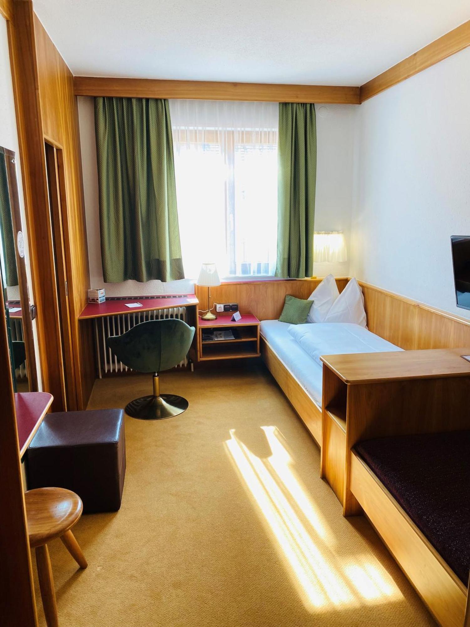 Hotel Zillners Einkehr *** Altheim Kültér fotó