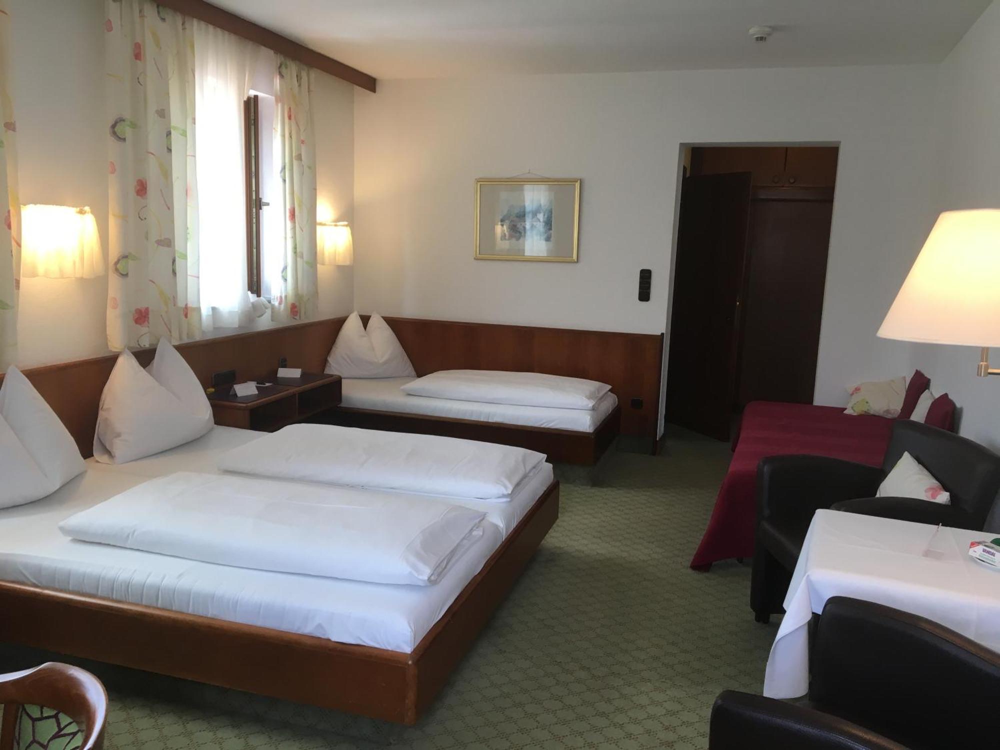Hotel Zillners Einkehr *** Altheim Kültér fotó